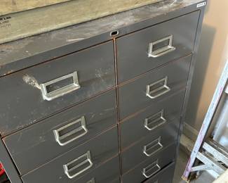 STEEL FILING CABINET