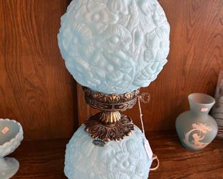 FENTON GONE WITH THE WIND LAMP