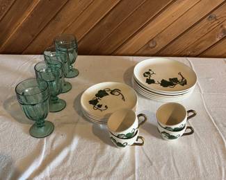 green ivy dishes and tumblers 