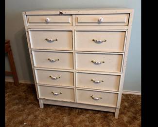 vintage chest of drawers