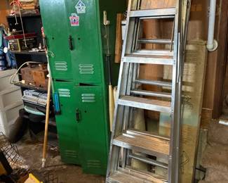 Ladders & cabinets