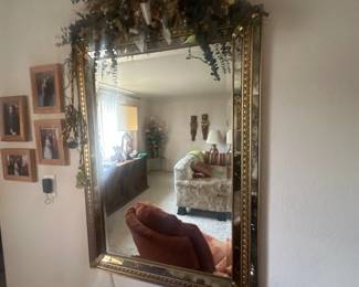 Decorative wall mirror