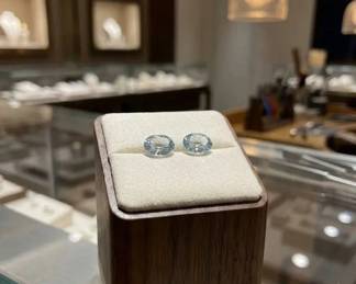 AAA+ Certified Natural Gemstone Quality, with a Certificate of Authenticity from the Manufacturer.