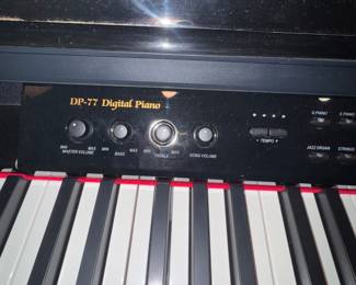 Suzuki Electric Piano