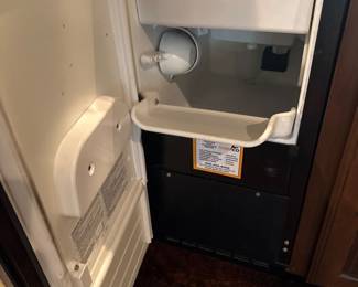 Kitcheaide ice maker 