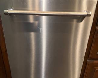 Kitchenaide ice maker 