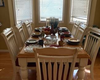 Solid wood dining set / dishes