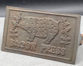 Cast iron bacon press