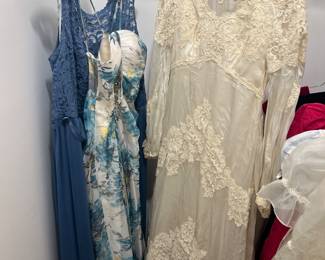 Gowns & Wedding Dress