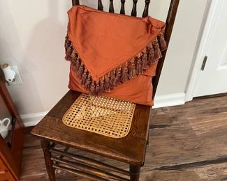 Antique Oak Pressback Chsir