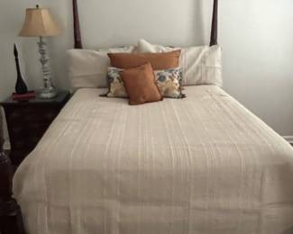 Full Size Mahogany Poster Bed