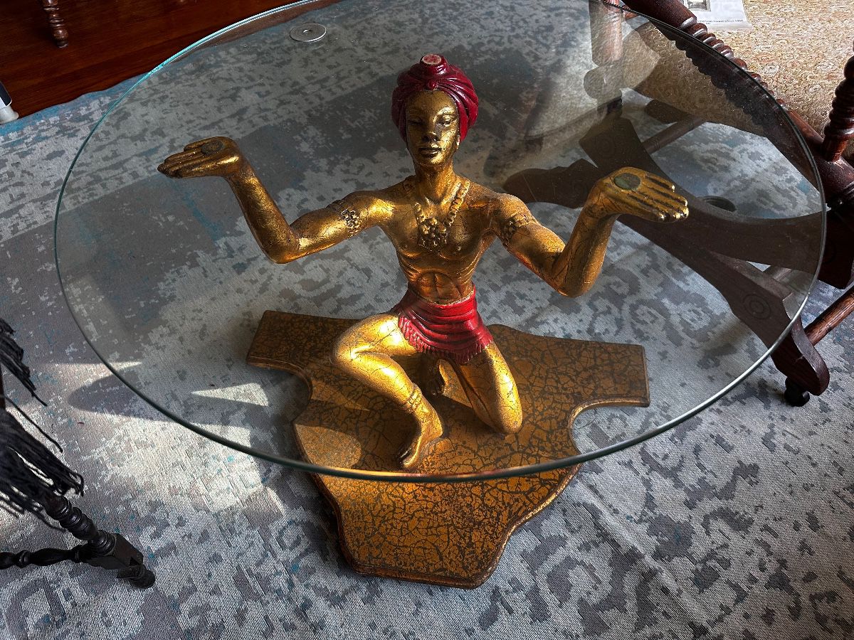 Hello valued shoppers, I   Welcome you to our Ocean Beach sale, your humble servant of the most vintage fun!