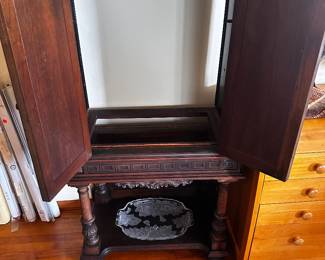 Inside of Jacob being cabinet surprise no back no shelf, but a very easy fix