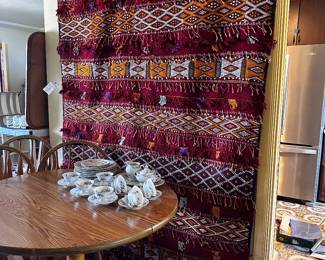 5 foot 1 x 9.5‘ woven Kaleem with fringe and tassels is like new