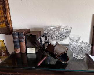 103 Switzerland views in stereograph cards in a holder that looks like two books and the stereograph plus glassware fun 