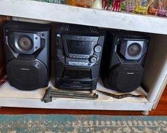 Panasonic stereo system with five CD changer model SA – AK12
