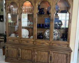 Vintage Thomasville French Provincial China Cabinet
