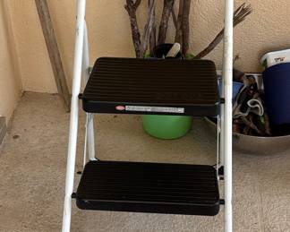 Cosco 2-Step Stepladder