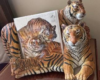 Natural History Museum Tiger Figurine Set