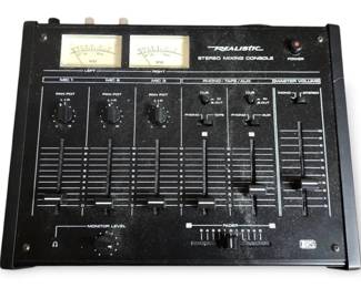 Realistic Stereo Mixing Console