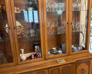 Retro style dinning hutch