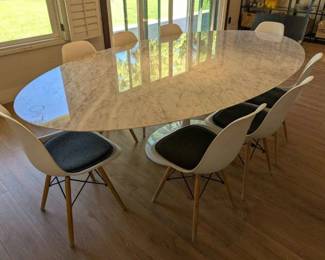 KE152VTulip Style Dining Room Table And 8 Chairs