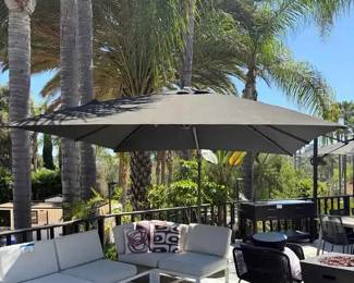 KE145Large Outdoor Cantilever Umbrellas