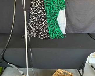 KE156Dresses  Steamer