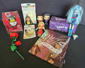 KE176Toys with monster high and funko pop