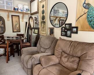 Lift chair recliners and home decor 