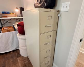 File cabinet 