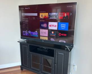TV stand , Roku TV 