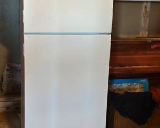 Kirkland refrigerator 