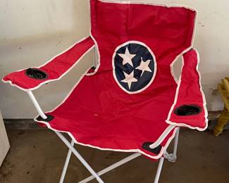 STATE OF TENNESSEE FLAG FOLDING CHAIR & FLAG POLE