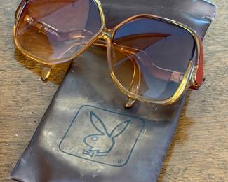 VINTAGE PLAYBOY OVERSIZED SUNGLASSES W ORIGINAL CASE