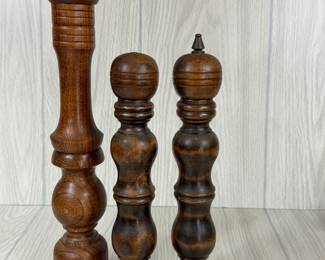 WOOD SALT SHAKER & PEPPER MILL SET JAPAN