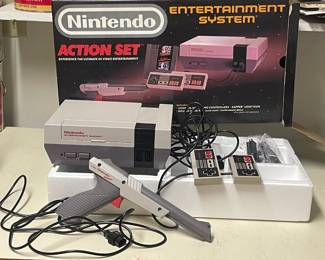 NINTENDO NES 001 ENTERTAINMENT SYSTEM ACTION SET