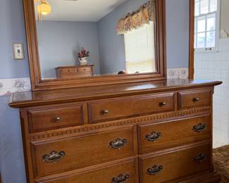 ETHAN ALLEN CLASSIC MANOR 7 DRAWER DRESSER W MIRROR