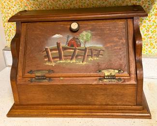 VINTAGE WOOD BREAD BOX