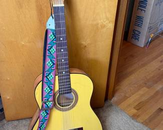 VINTAGE CLASSICAL ACOUSTIC GUITAR NYLON STRINGS