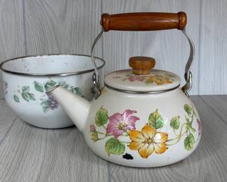 ENAMELWARE TEA POT