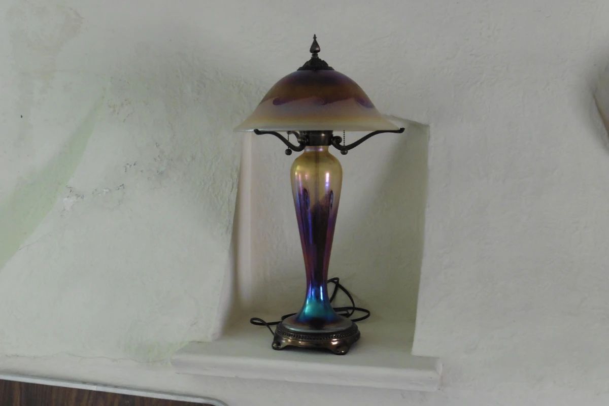 Quoizel Art Glass Lamp Signed: Todd Phillips