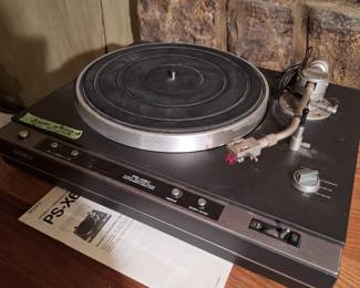 Sony Turn Table (turns)