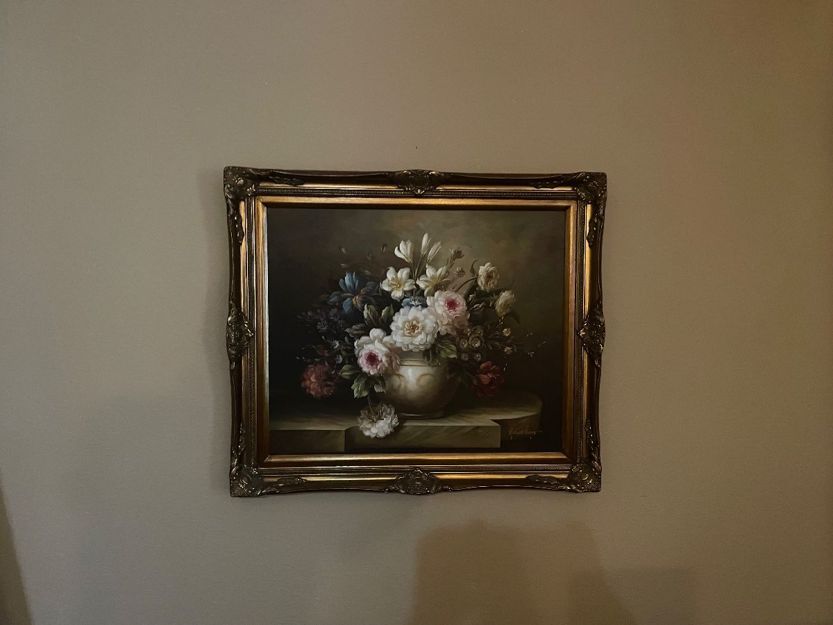 JUG FLOWERS Heather: 30 x 25 .5"