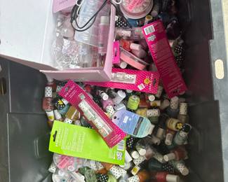 Nail polish and press on nails new