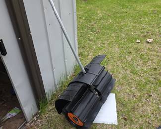 STIHL KW-KM PowerSweep attachment for the KombiSystem.