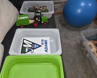 Plastic Storage bins