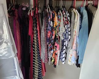 Womens dress clothes - Small/Medium