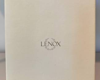 New Lenox Illuminations Versailles Flared Covered Candlebox