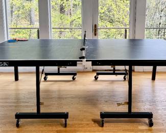 Stiga Ping Pong Table